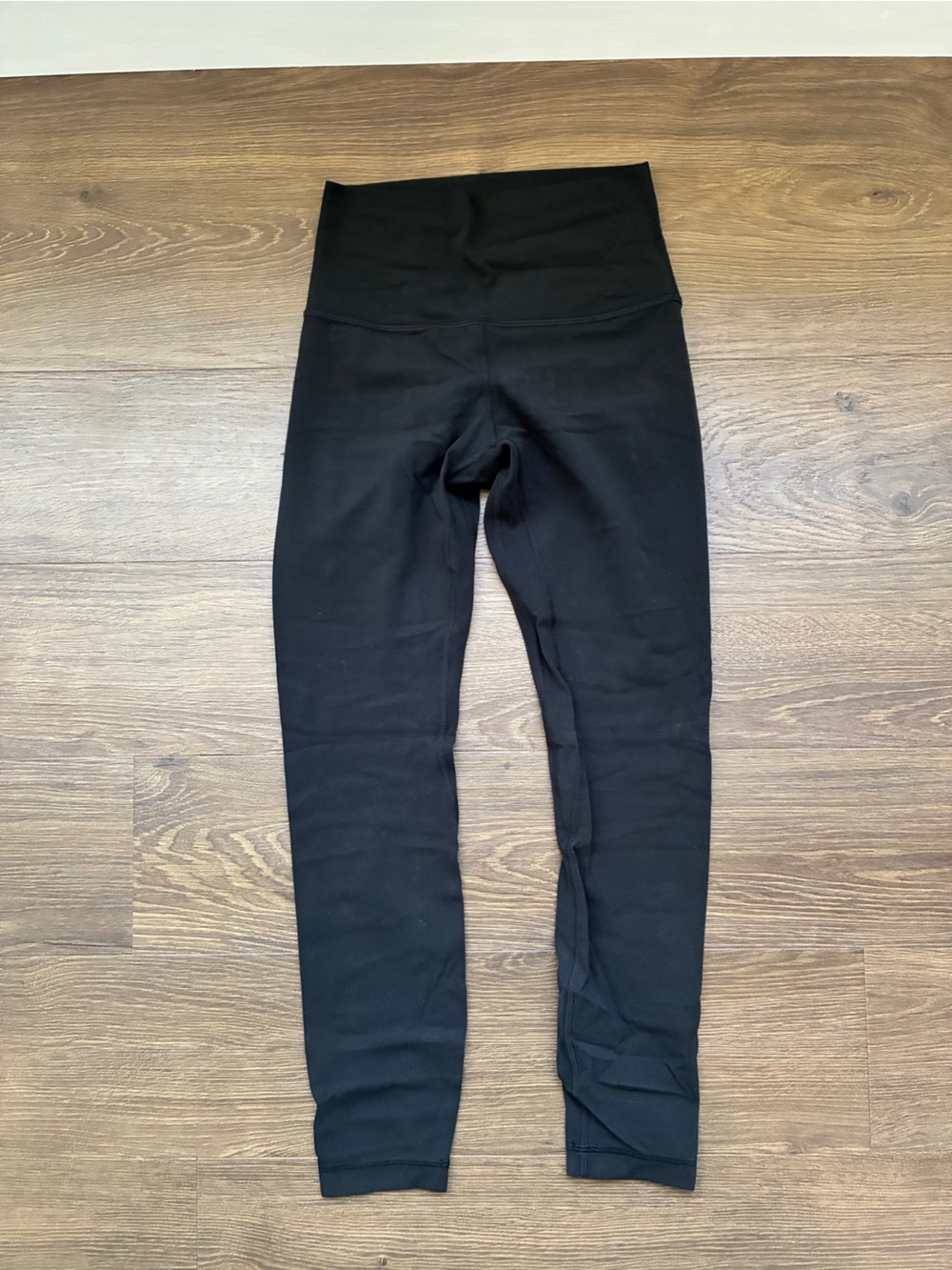 Lululemon Align High Rise leggings Womens Size 4 in Black Never Worn